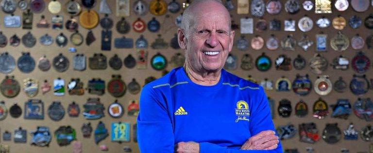 This 81-year-old former marathon runner has 165,000 kilometers on his odometer… and he doesn’t intend to stop there