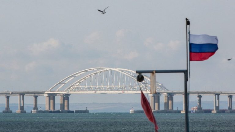 Traffic suspended on Crimean Bridge due to ’emergency’