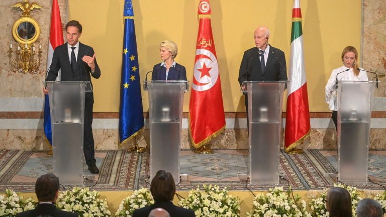 Tunisia and the European Union sign a “strategic partnership” on the economy and migration policy