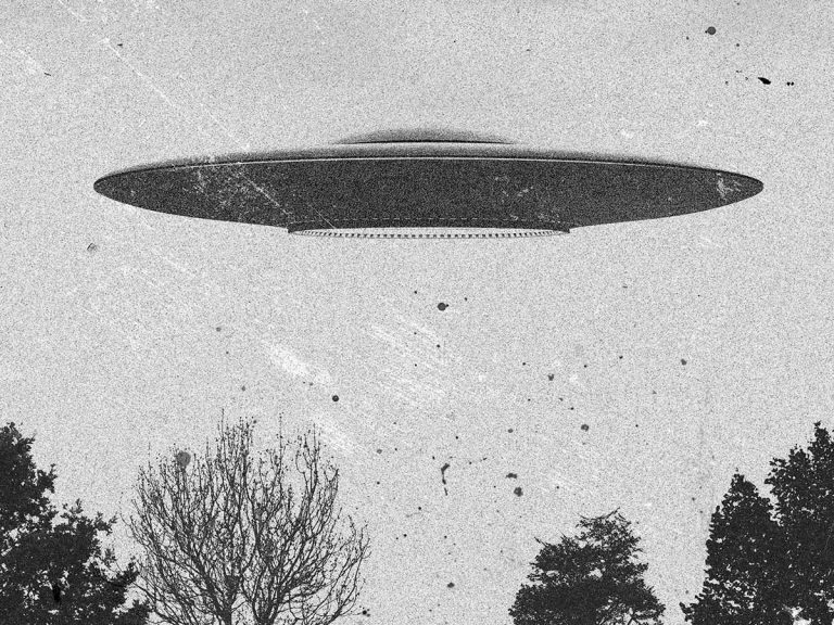 UFO, extraterrestrial, flying saucer… Discover 5 major unexplained phenomena in France!