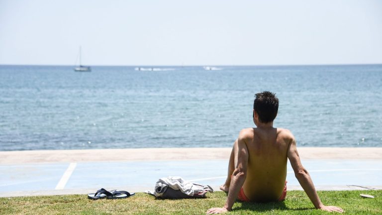 “UV cabins and self-tanners are no protection” against sunburn, warns a dermatologist