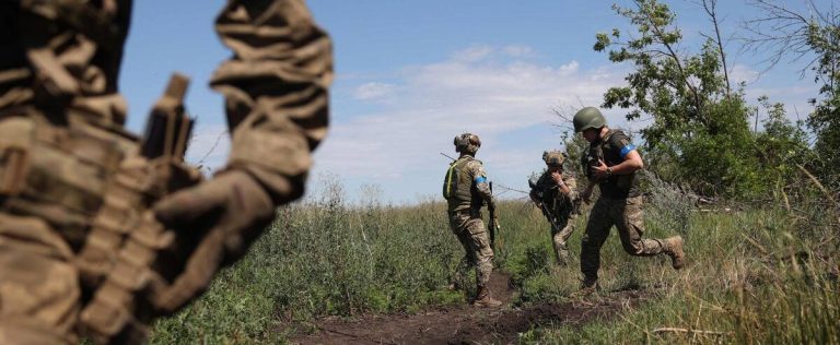 Ukraine says it has advanced nearly 2 km in a week towards the south