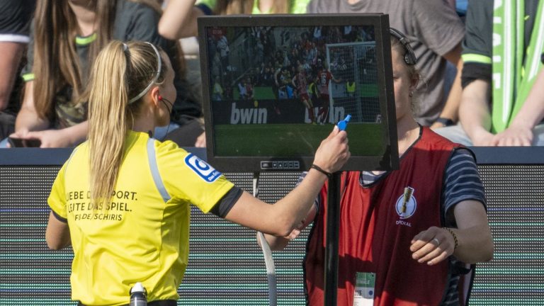 VAR decisions for the first time explained live for more ‘transparency’