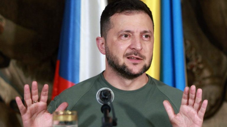 Volodymyr Zelensky in Turkey, ahead of a crucial NATO summit