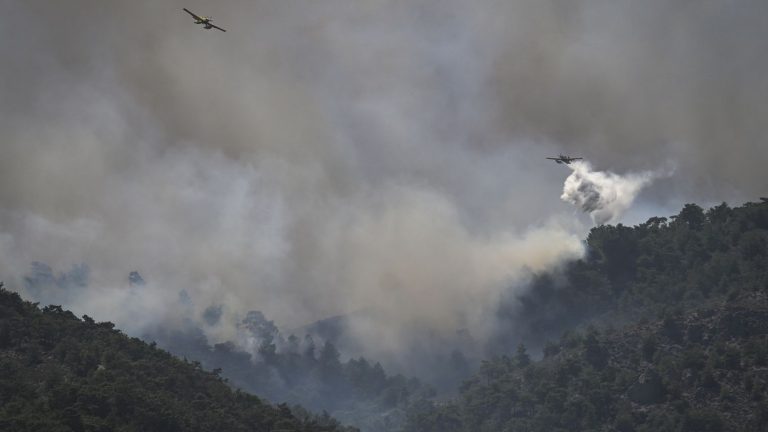 “We still have three difficult days ahead of us,” said Kyriakos Mitsotakis, the Prime Minister of a country “at war” against the flames.