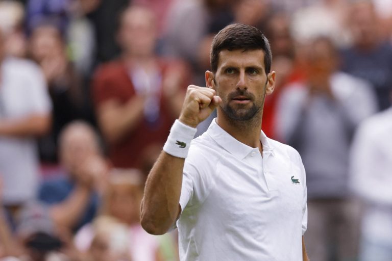 Wimbledon |  Iga Swiatek and Novak Djokovic win their first game