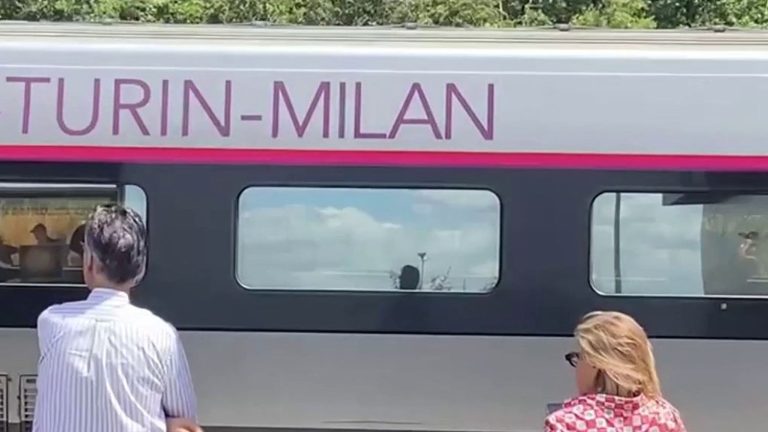 a madman arrested aboard a TGV after a gunshot