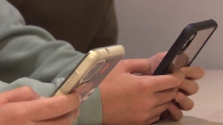 cell phones soon banned from classes