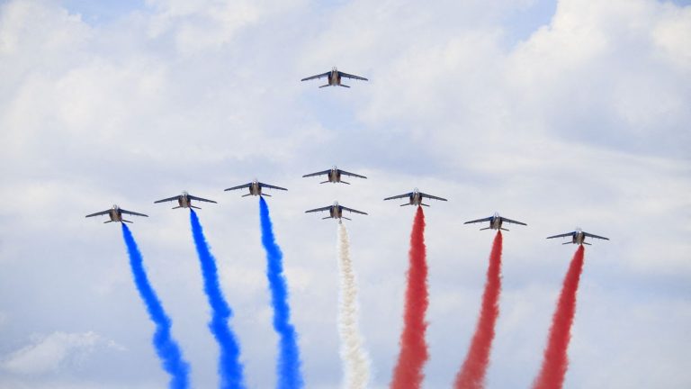 follow the military parade on the Champs-Elysées, with India as guest of honor