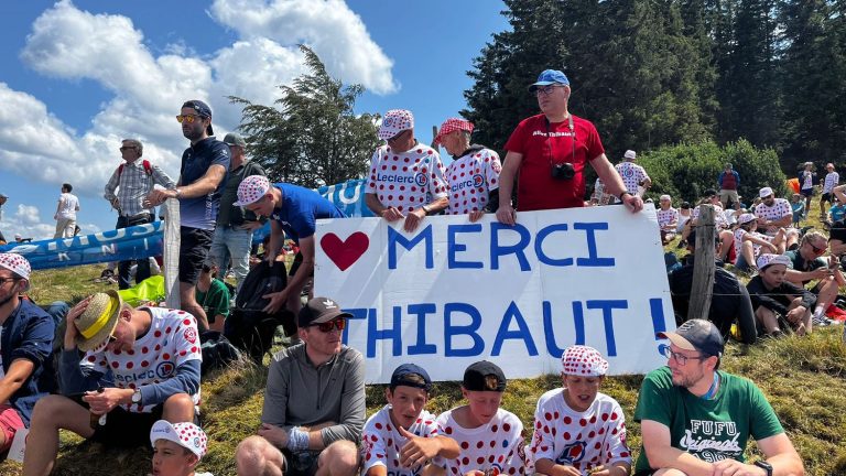 for his farewell to the Tour, the family and fans of Thibaut Pinot set the Petit Ballon on fire