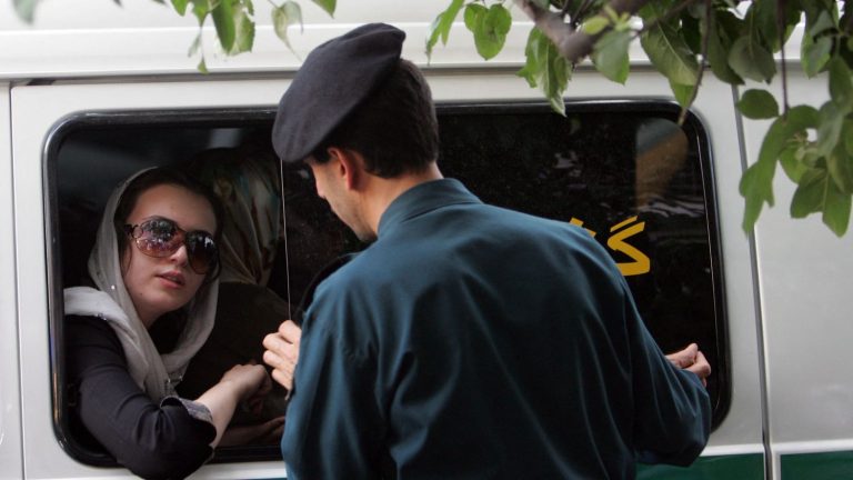 in Iran, the return of the morality police makes opponents of the regime tremble