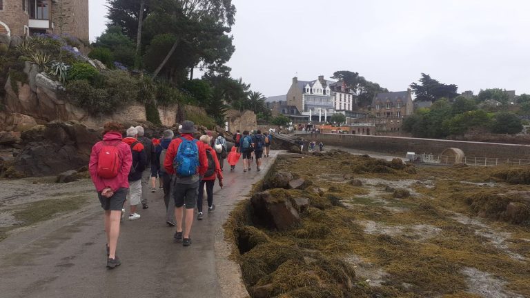 in turn, Île-de-Bréhat limits the number of tourists during the summer