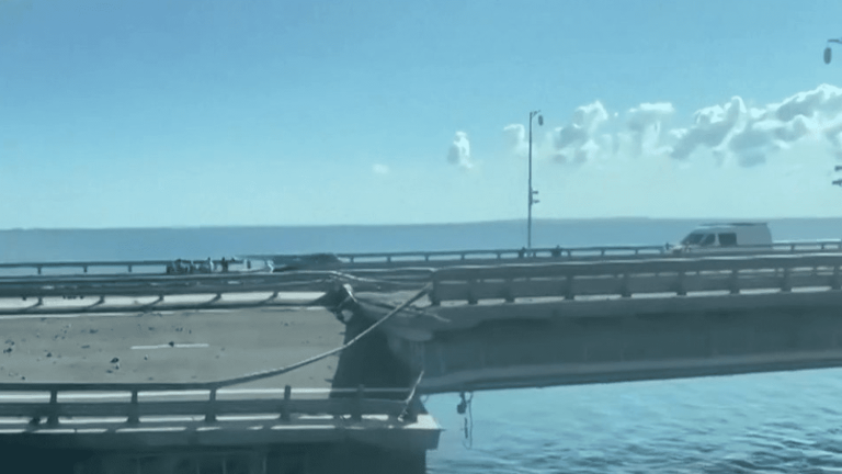 kyiv again attacks the Crimean Bridge