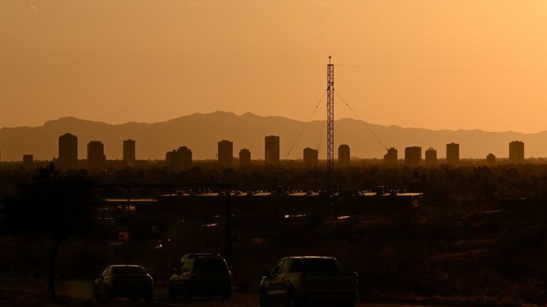 the historic heat wave hitting the south of the country will spread, warn the weather services