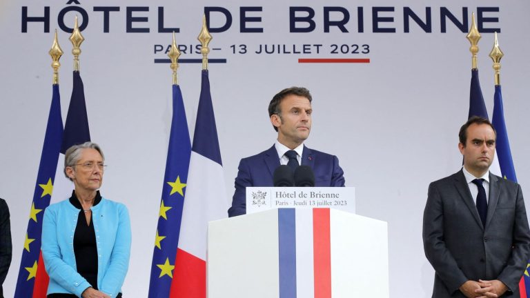 the parade of July 14, 2024 will not take place on the Champs-Elysées, but between Vincennes and the Place de la Nation, announces Emmanuel Macron