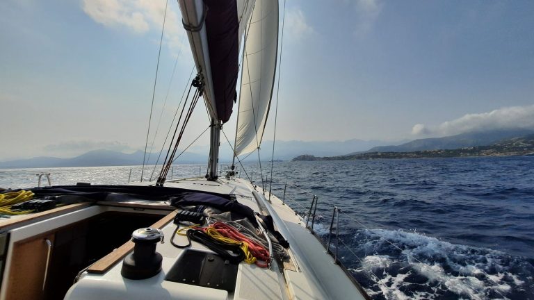 to avoid the plane or the ferry, tourists choose the sailboat to reach Corsica