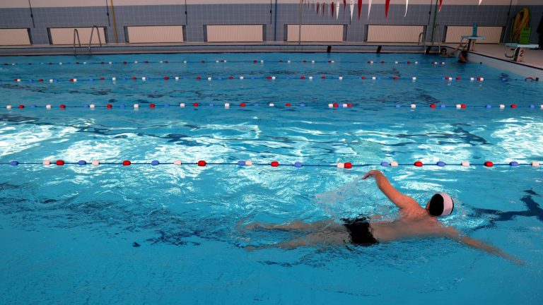 to fight against the high heat, the municipal swimming pools of Marseille will be free from tomorrow