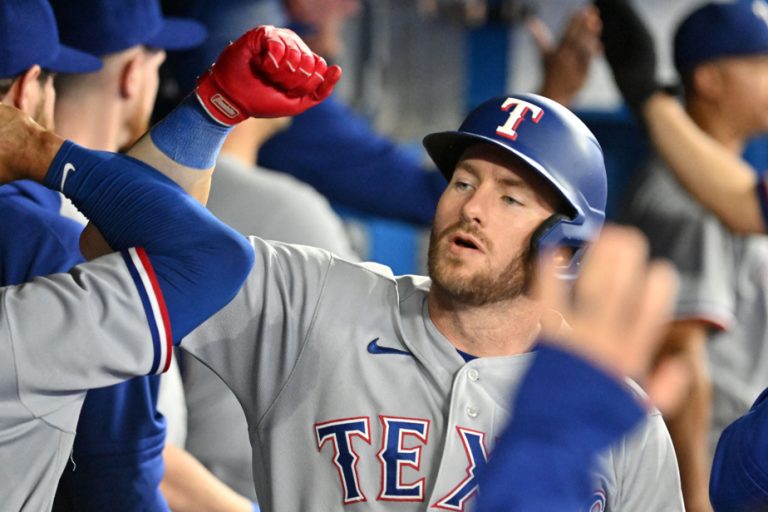 Rangers beat Blue Jays 6-3