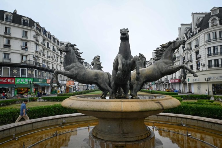 A district resembling Paris in the Chinese city of Hangzhou