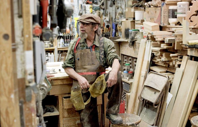 An artisan cabinetmaker from Quebec closes shop due to lack of replacements