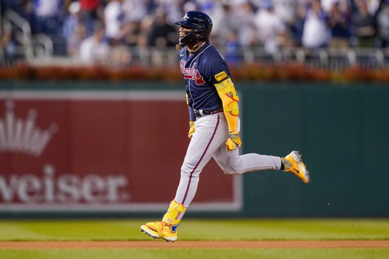 Atlanta Braves |  Ronald Acuña Jr. hits his 40th home run and joins a select club