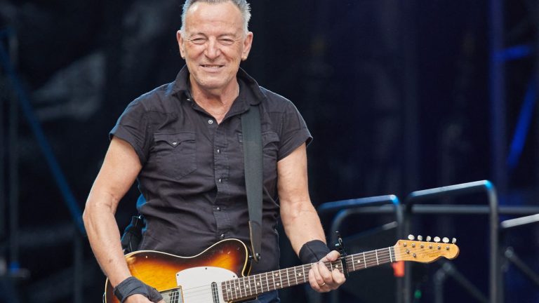 Bruce Springsteen postpones all concerts until 2024 to recover from ulcer