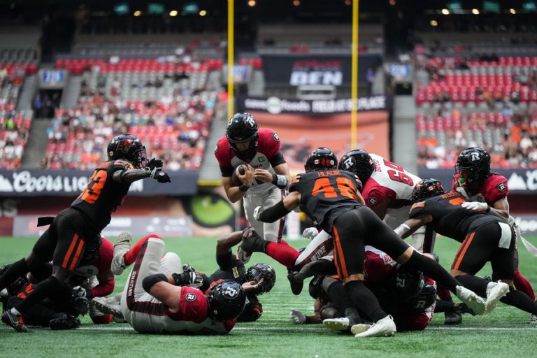 CFL |  The Lions win against the Rouge et Noir