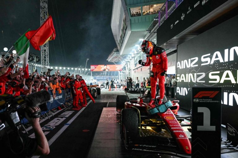 Singapore Grand Prix |  Carlos Sainz ends Max Verstappen’s winning streak