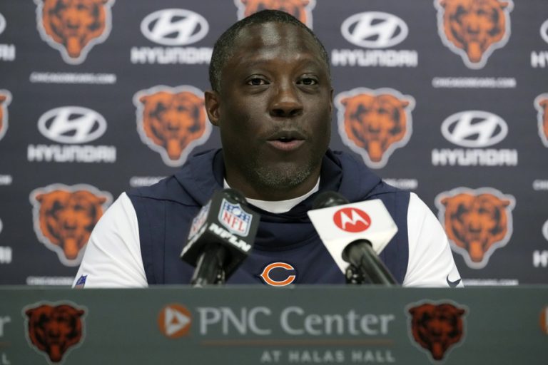 Chicago Bears |  Defensive coordinator Alan Williams suddenly resigns