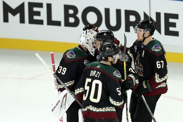 Coyotes defeat Kings in NHL opener in Australia