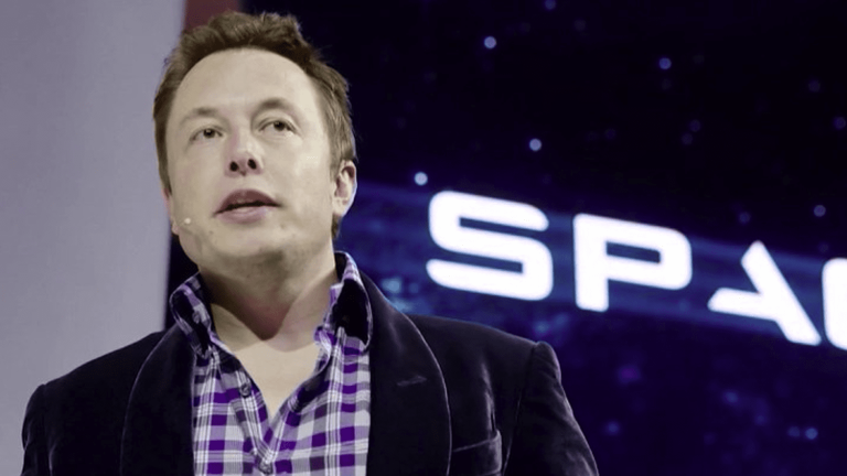 Elon Musk: an all-powerful billionaire