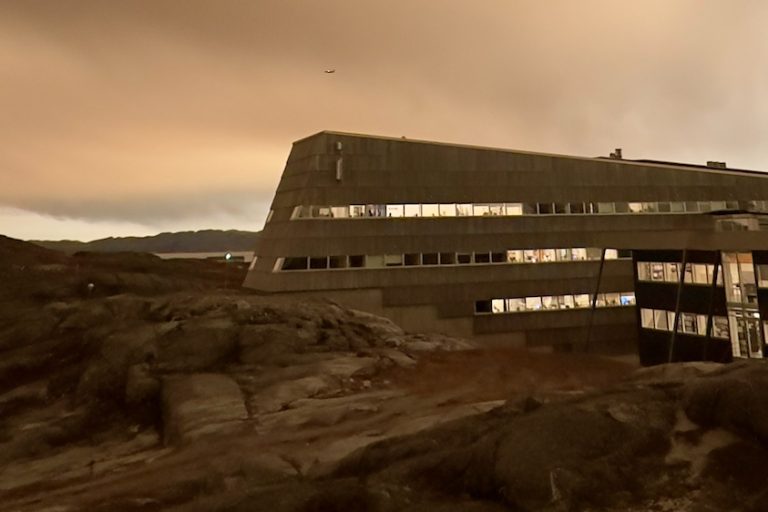 Environment |  Greenland smoky by Canada’s wildfires