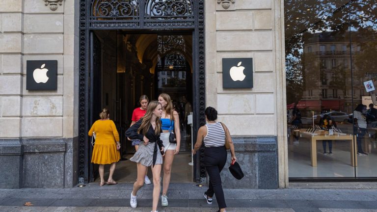 French Apple Stores on strike Friday and Saturday for the launch of the iPhone 15