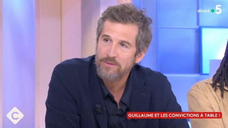 Guillaume Canet reframes Patrick Cohen live in “C à vous”