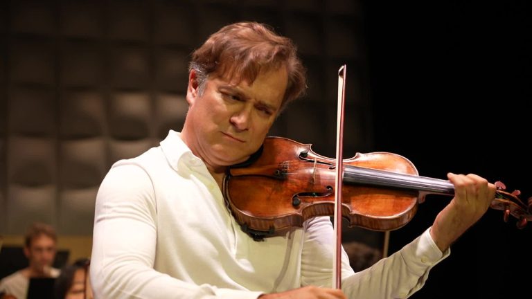 In Arc-et-Senans in Doubs, violinist Renaud Capuçon inaugurates the new Saline-Royal d’Arc performance hall