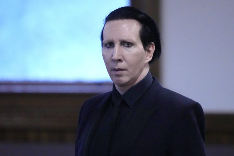 Incident during a concert |  Marilyn Manson sentenced to community service