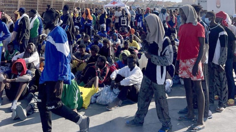 Italian authorities overwhelmed by peaks in migrant arrivals on the island of Lampedusa