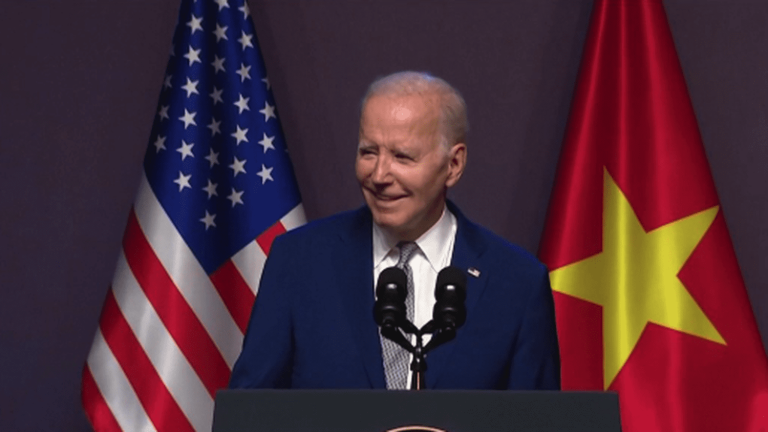 Joe Biden appears confused during Vietnam press conference