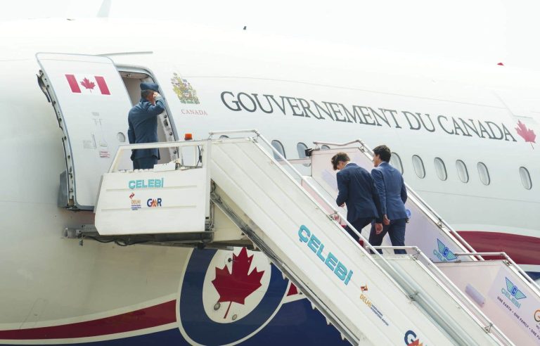 Justin Trudeau leaves India after being delayed by plane breakdown