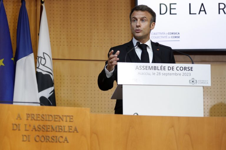 Macron offers autonomy to Corsica, but not “against the State”