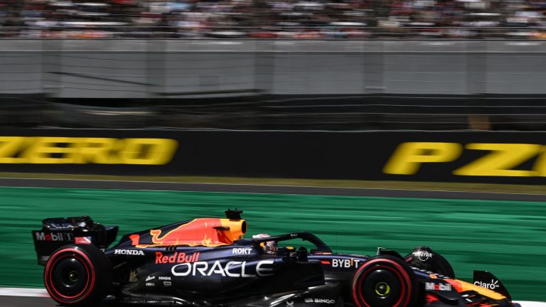 Max Verstappen in pole position at the Japanese Grand Prix, Esteban Ocon and Pierre Gasly far from the mark