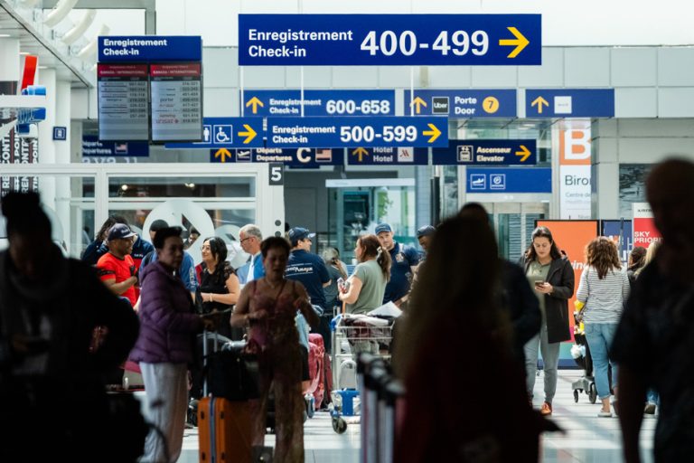 Montreal Airport |  Computer outage causes slowdown at border control