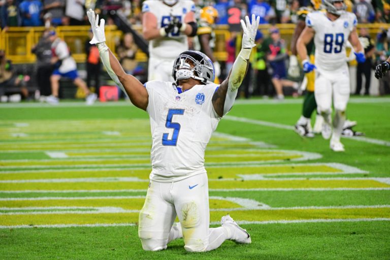 NFL |  Lions win 34-20 against Packers