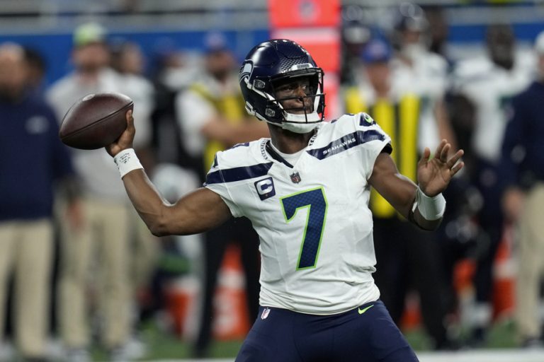 NFL |  Seahawks defeat Lions 37-31 in overtime