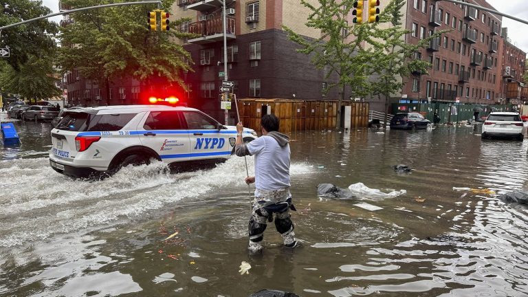 New York City flooded by torrential rains, its subway partly paralyzed