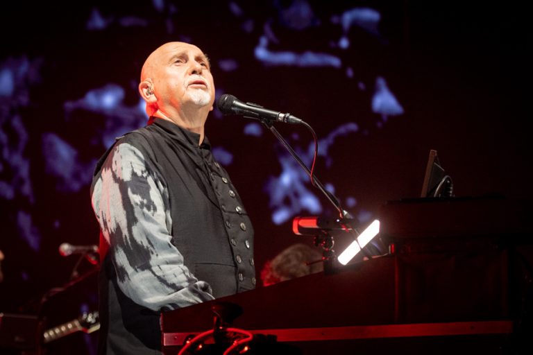 Review |  Peter Gabriel like 20 years ago