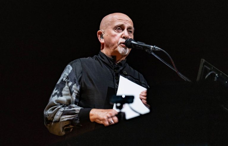 Peter Gabriel returns to the Bell Centre: the archangel on a planetary mission