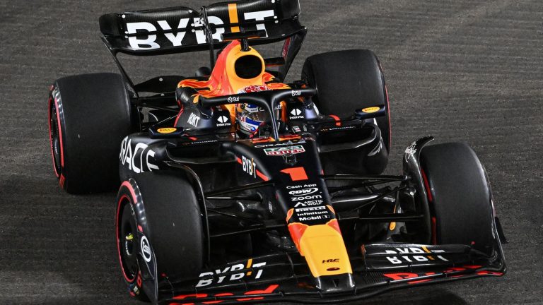 Red Bull and Max Verstappen completely miss each other in qualifying, Carlos Sainz in pole position for the Singapore Grand Prix