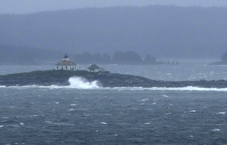 Storm Lee brings lots of rain and strong winds to the Maritimes