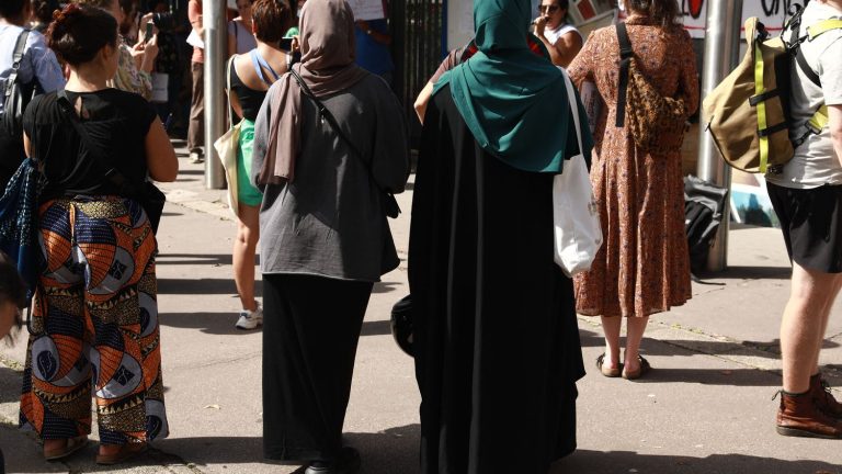 The Council of State validates for the second time the ban on wearing the abaya at school